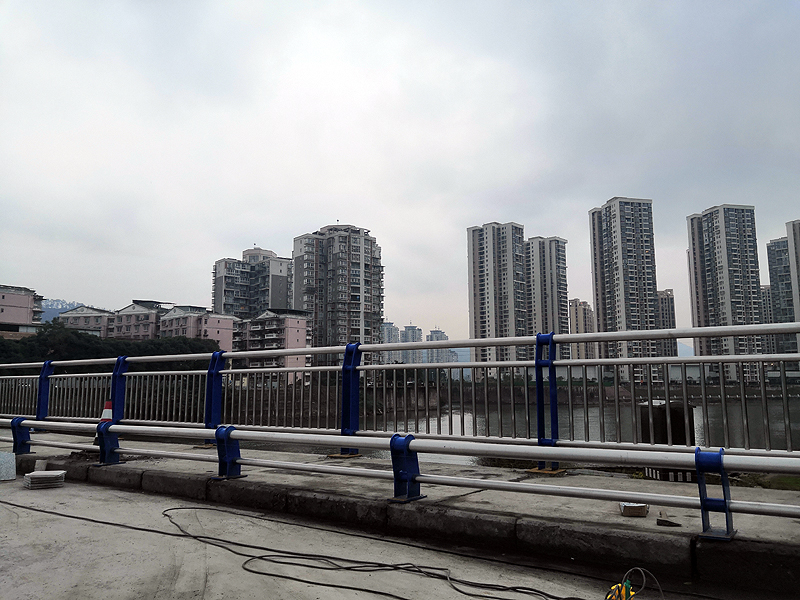 不锈桥梁钢护栏