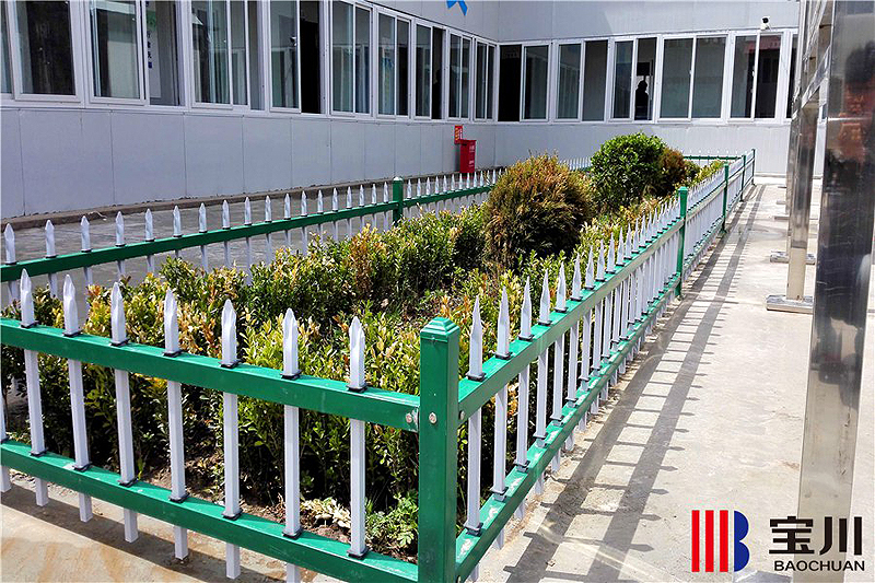 草坪护栏